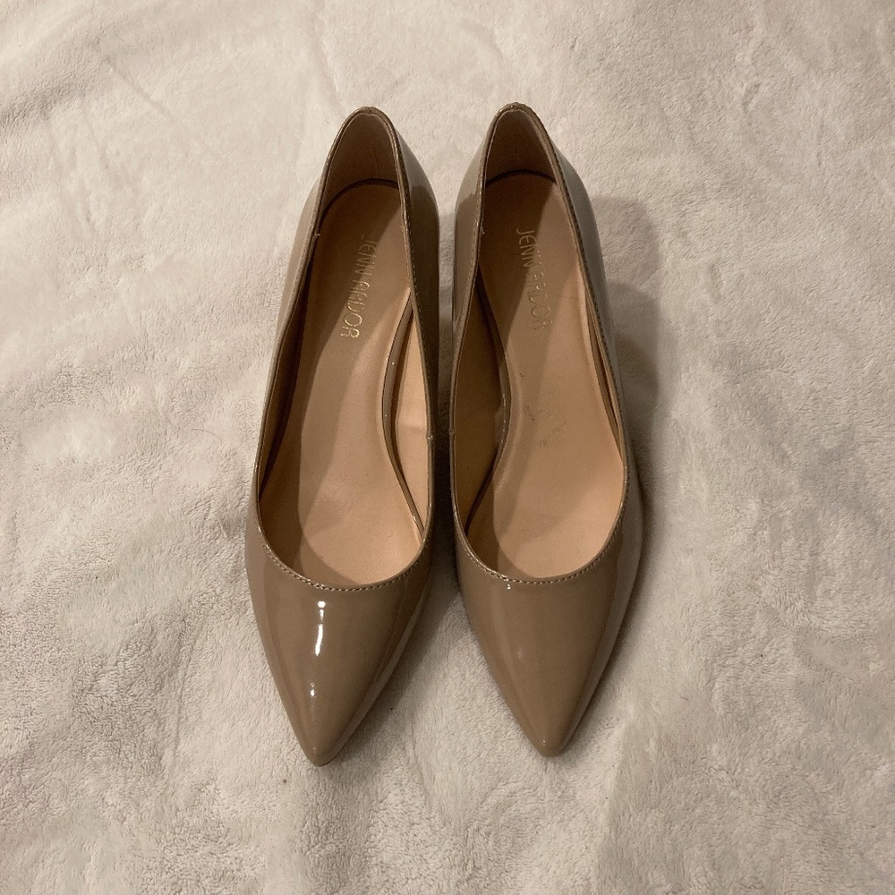 Jenn Ardor shiny patent nude neutral tan pumps size 7